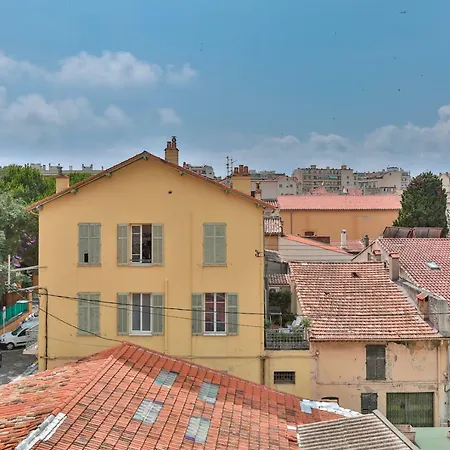 Les Toits Du Vieil Apartment *
